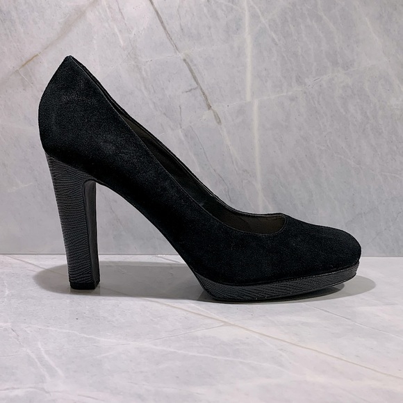 Franco Sarto black suede 4” heels with embossed heel size 8.5 - Picture 1 of 11